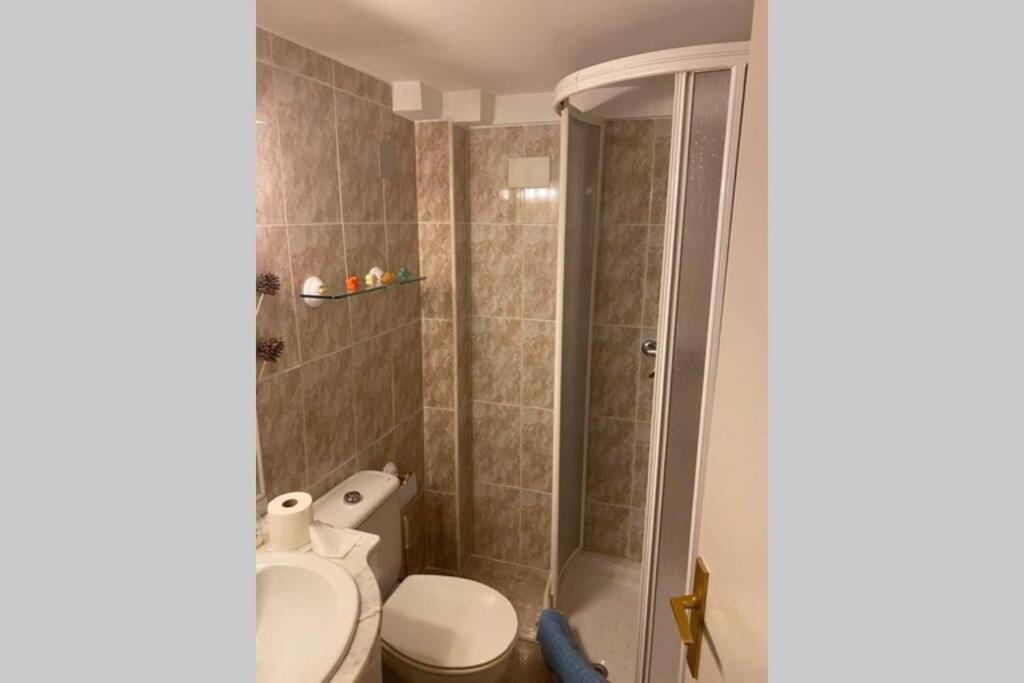 Apartament Dans Un Endroit Calme Et Discret D Empuria